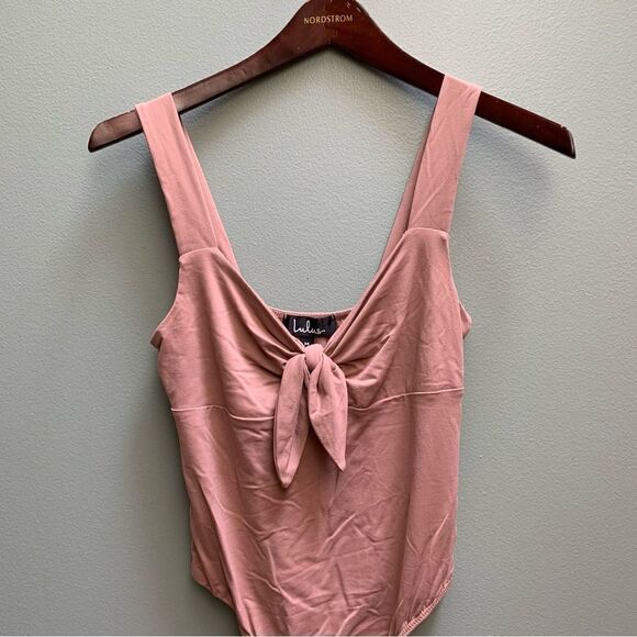 Lulu’s Bodysuit Size Medium - Picture 4 of 4